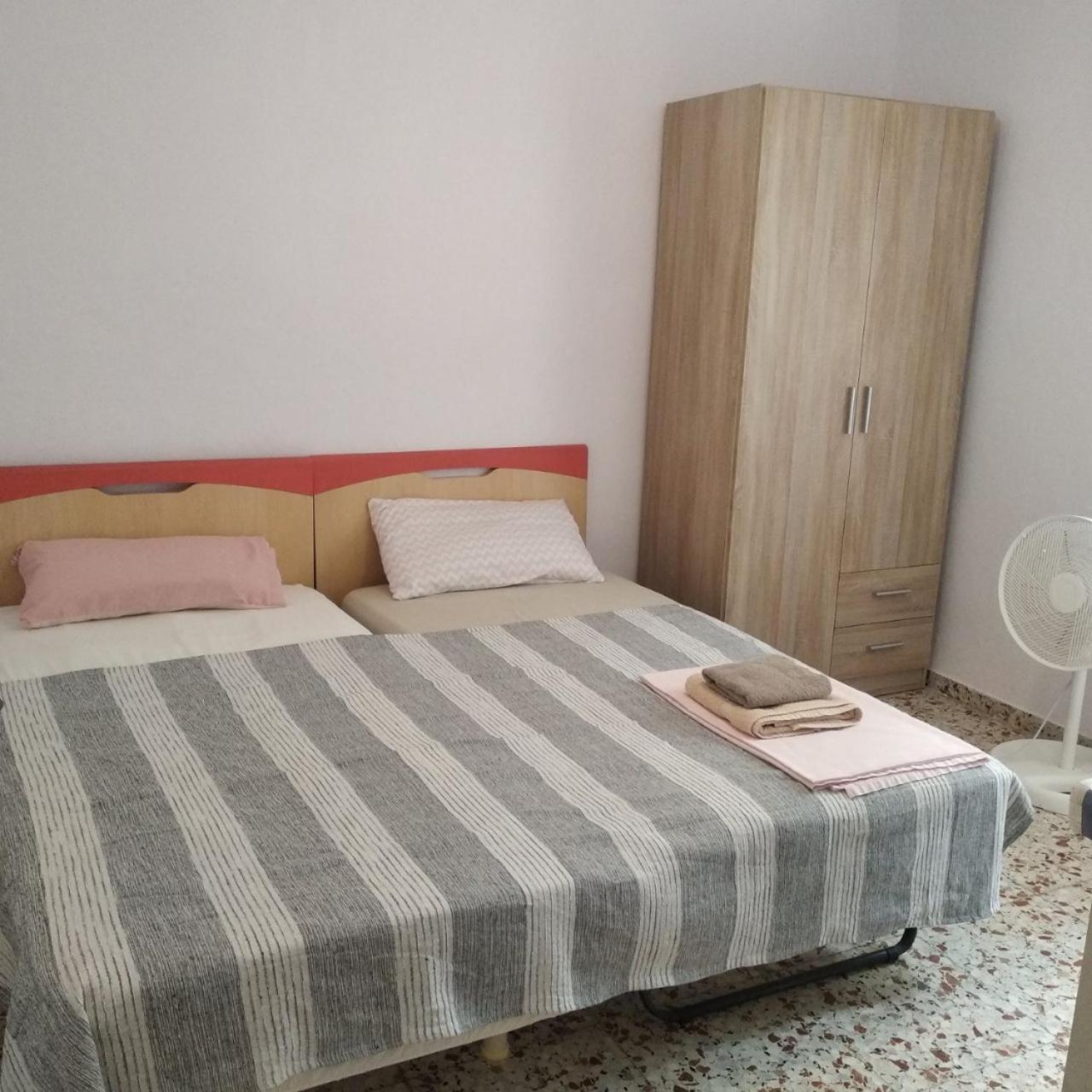 Habitacion Privada Y Tranquila Alicante Luaran gambar